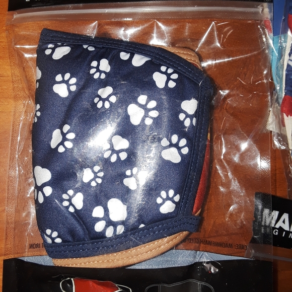 Facemasks - Picture 10 of 13